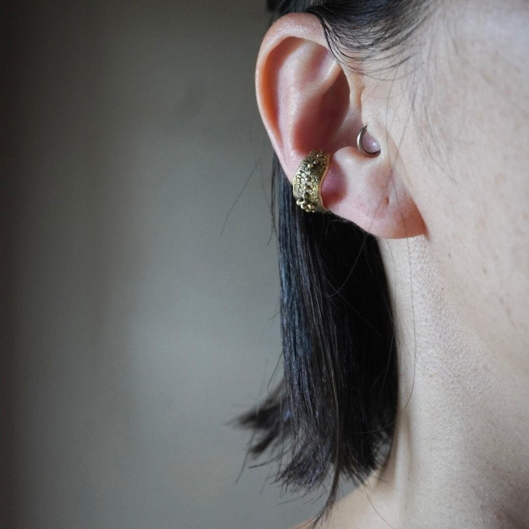 EAR CUFF / UNEVEN M -brass
