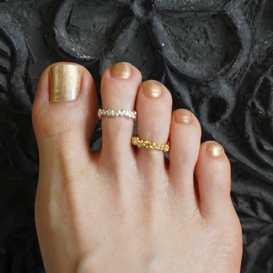 TOE RING / MANI -brass