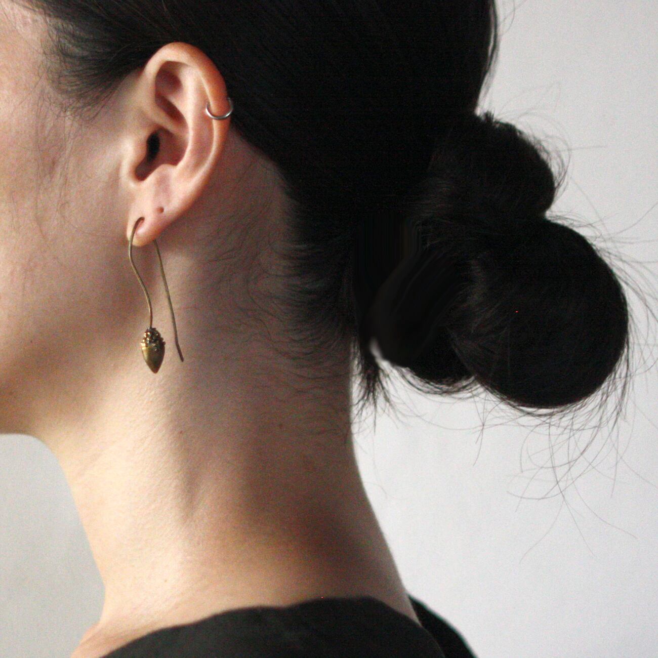 EARRING / LOTUS BUD -brass