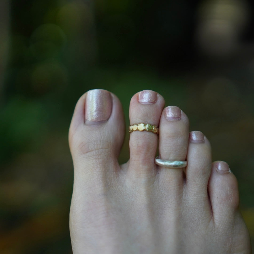 TOE RING / VALAYA -brass