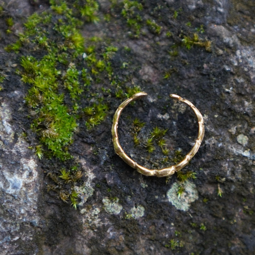 TOE RING / VALAYA -brass