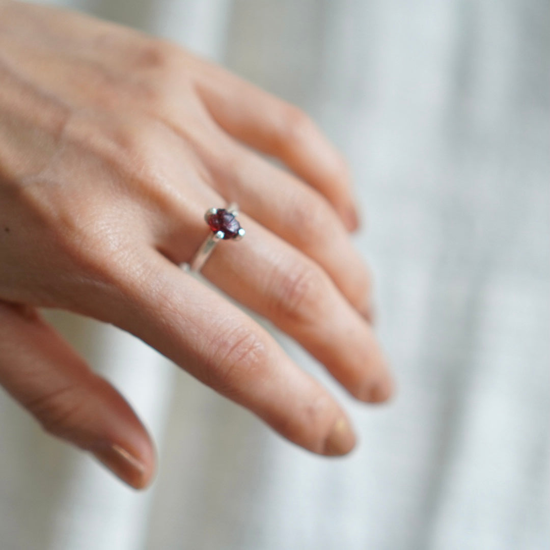 RING solitaire / GARNET -silver #10