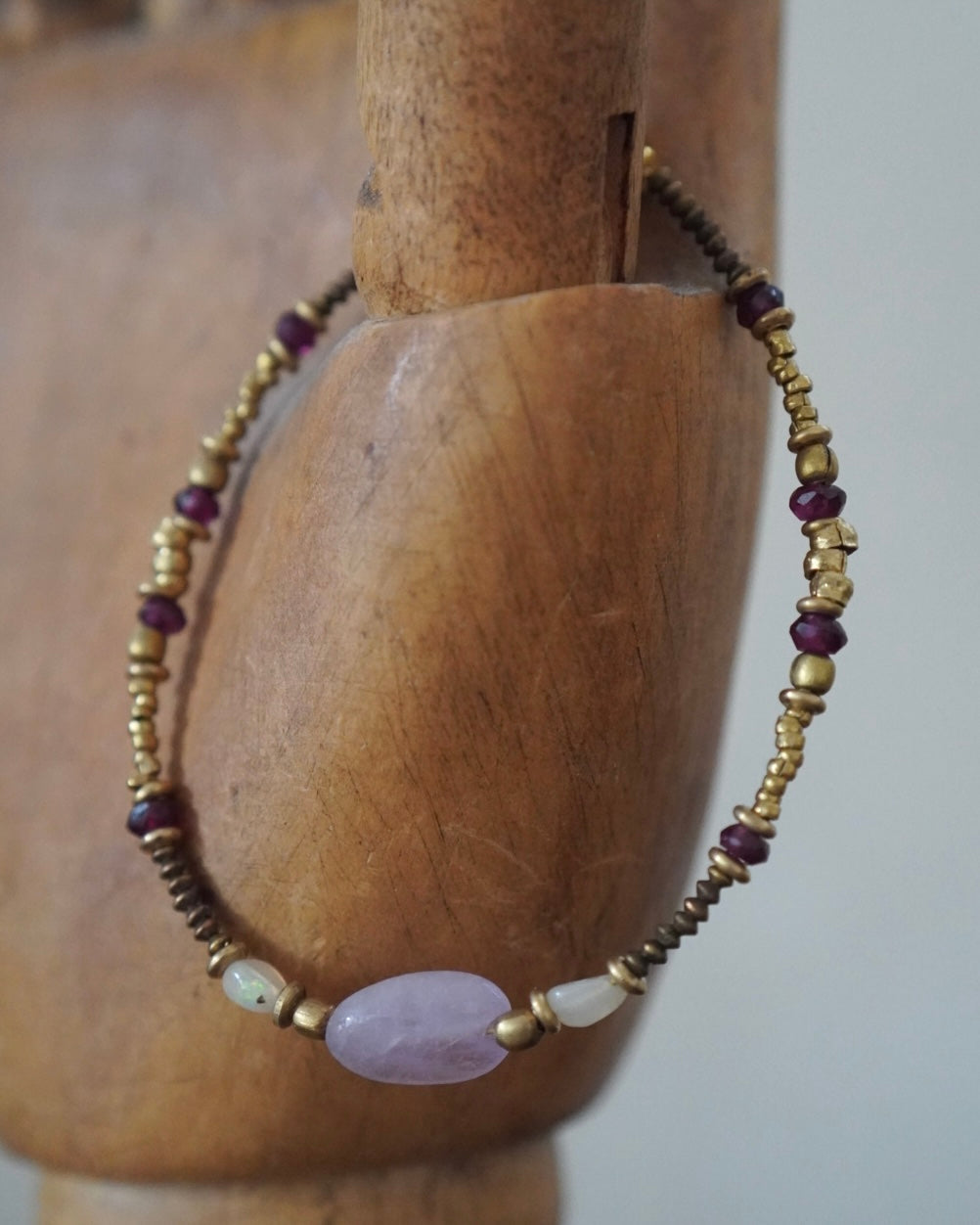 BRACELET / MISRANA -kunzite・opal・garnet-