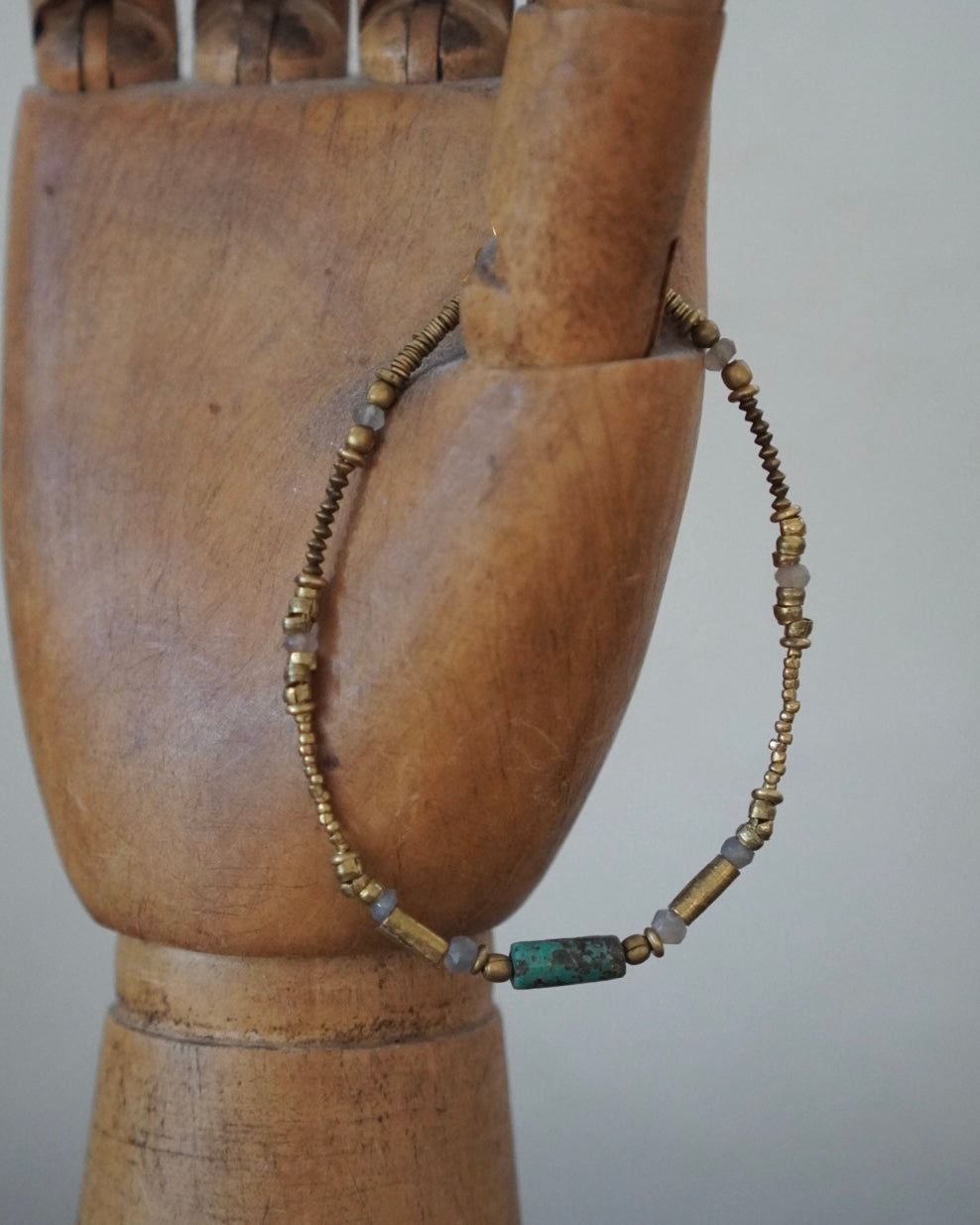 BRACELET / MISRANA -tibetan turquoise・grey moon stone-