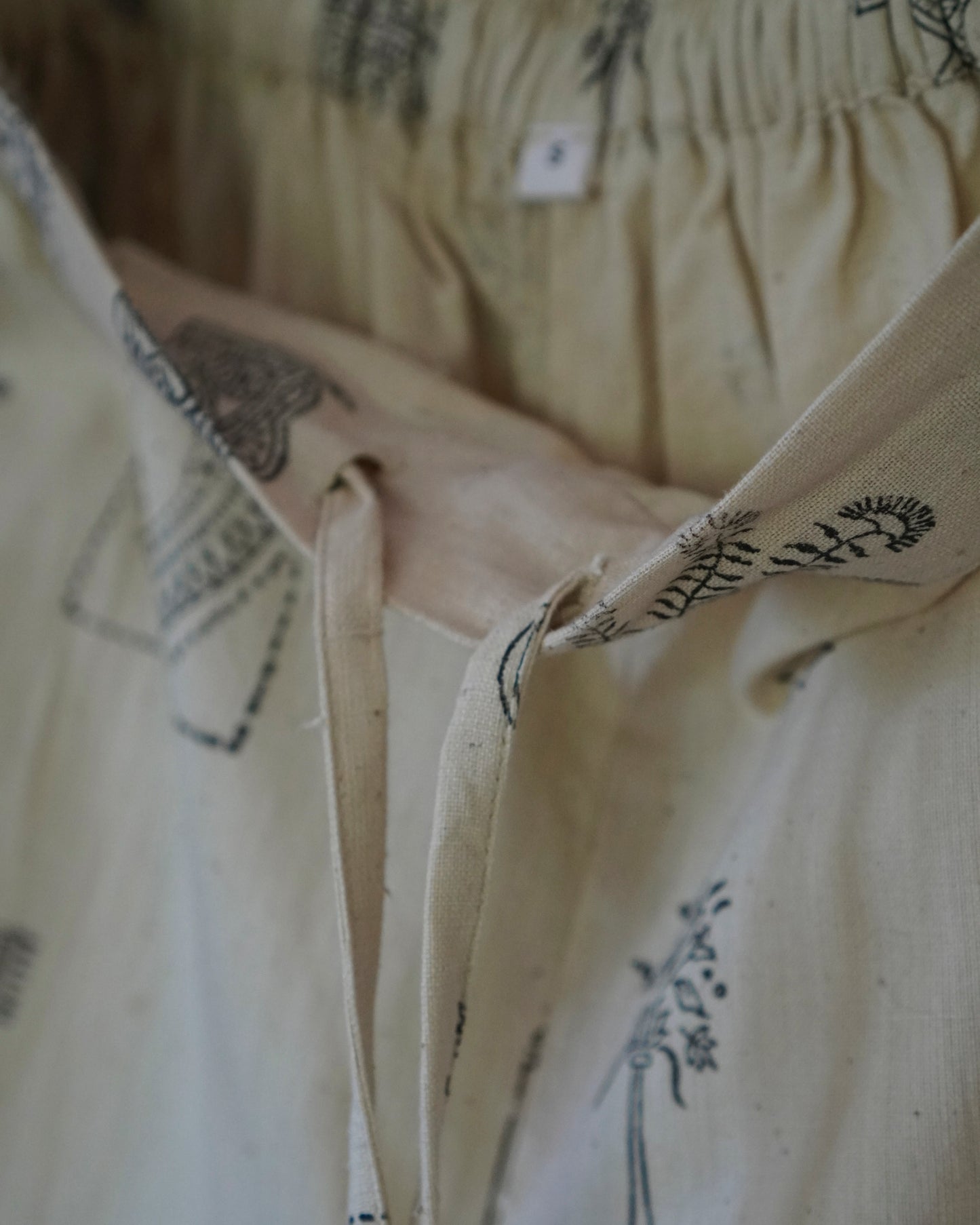 SHORT PANTS / A FEW MILES WEAR -jaggery black