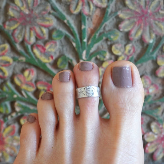 TOE RING  / NITYAM -silver