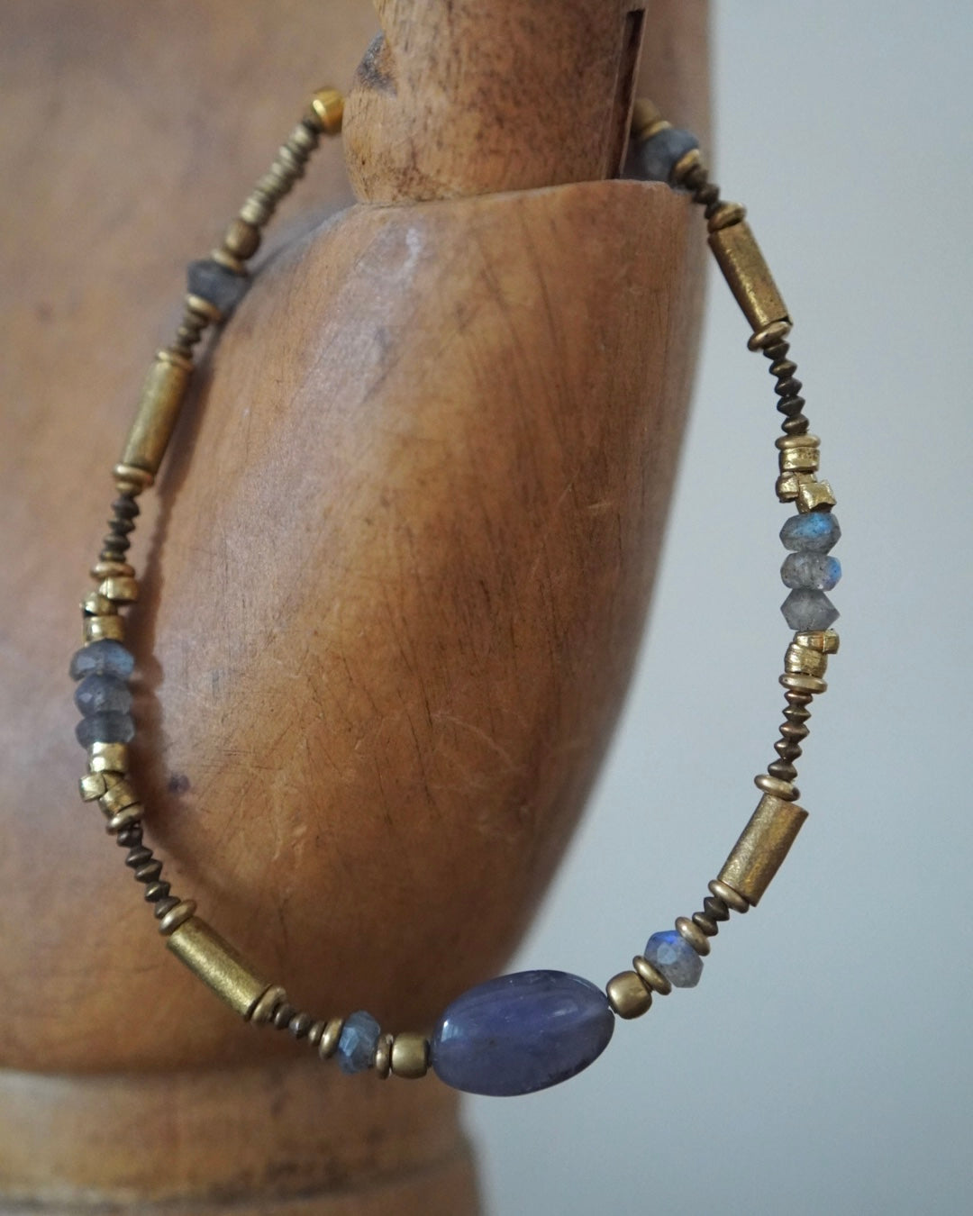 BRACELET / MISRANA -iolite・labradorite-