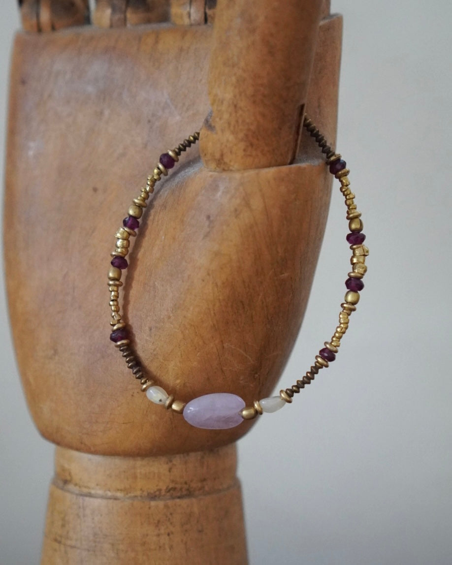 BRACELET / MISRANA -kunzite・opal・garnet-