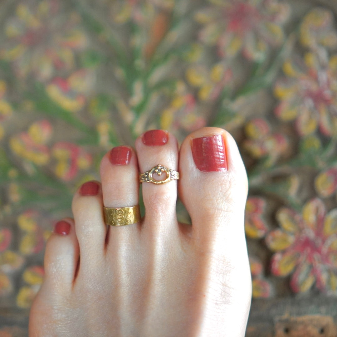 TOE RING / SUKHA -brass