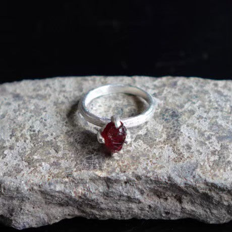 RING solitaire / GARNET -silver #10